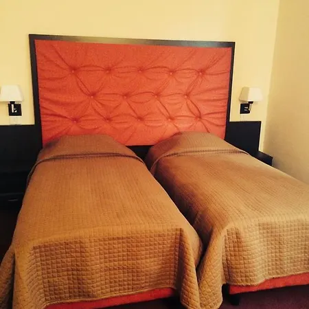 Hotel Fiama Otelu Rosu